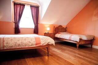 Отели типа «постель и завтрак» Slieve League Lodge Carrick Трехместный номер с собственной ванной комнатой-3